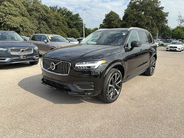 2022 Volvo XC90 Momentum