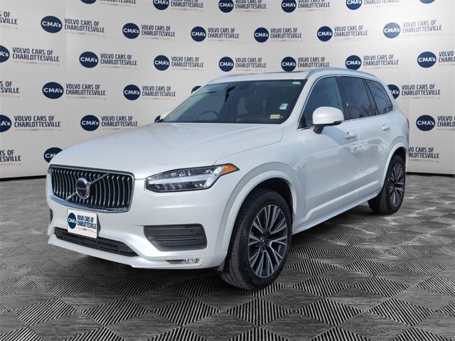 2022 Volvo XC90 Momentum