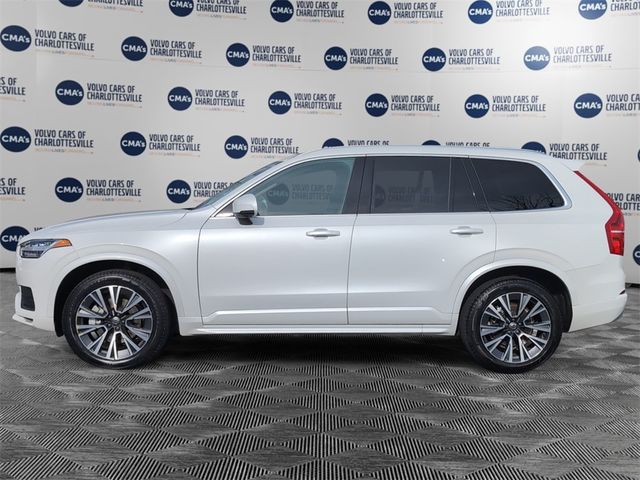 2022 Volvo XC90 Momentum