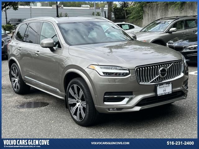 2022 Volvo XC90 Inscription