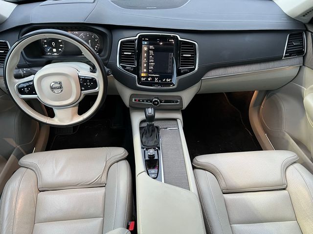 2022 Volvo XC90 Inscription