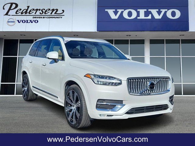 2022 Volvo XC90 Inscription