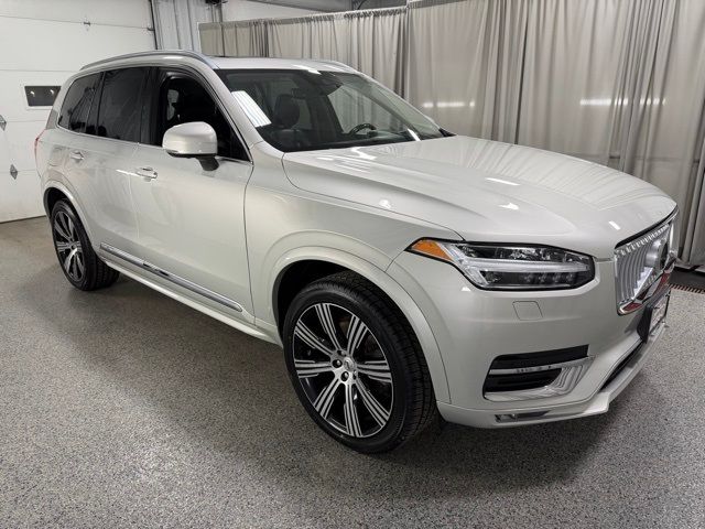 2022 Volvo XC90 Inscription