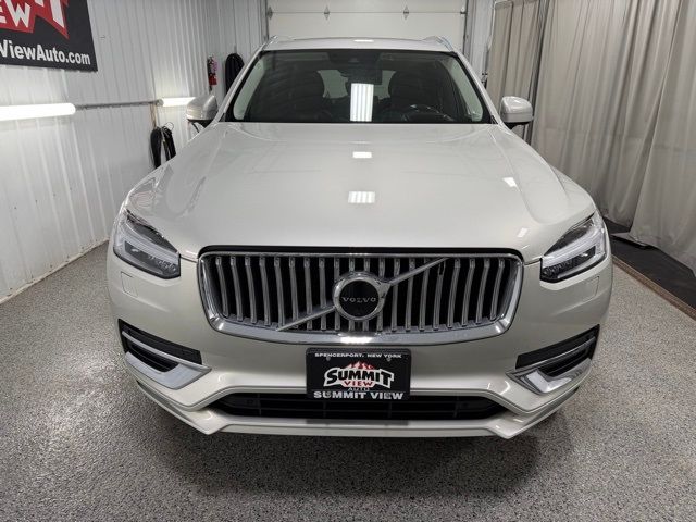 2022 Volvo XC90 Inscription