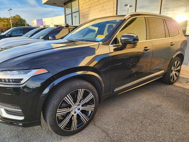 2022 Volvo XC90 Inscription