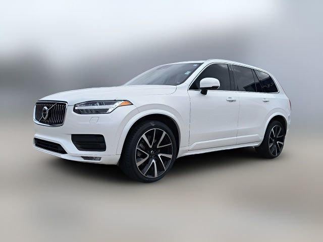 2022 Volvo XC90 Momentum