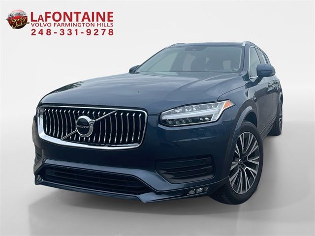 2022 Volvo XC90 Momentum