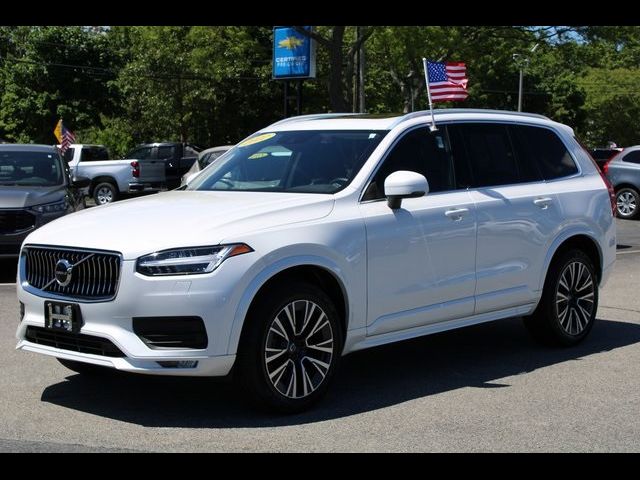 2022 Volvo XC90 Momentum