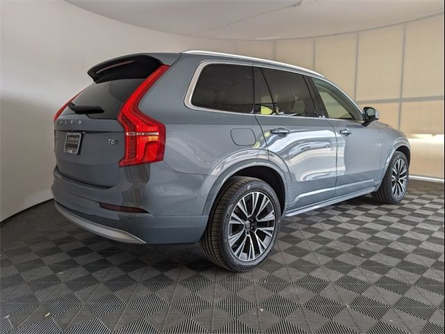 2022 Volvo XC90 Momentum