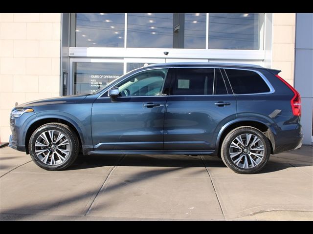 2022 Volvo XC90 Momentum