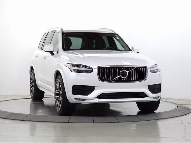 2022 Volvo XC90 Momentum