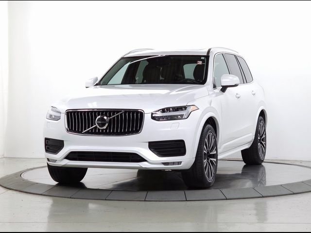 2022 Volvo XC90 Momentum