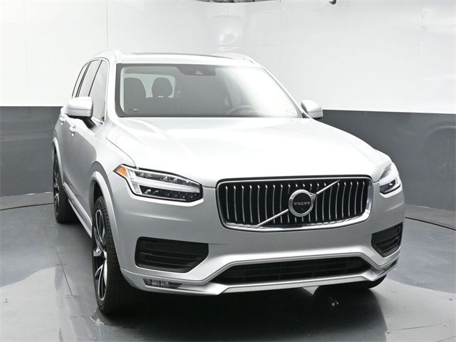 2022 Volvo XC90 Momentum