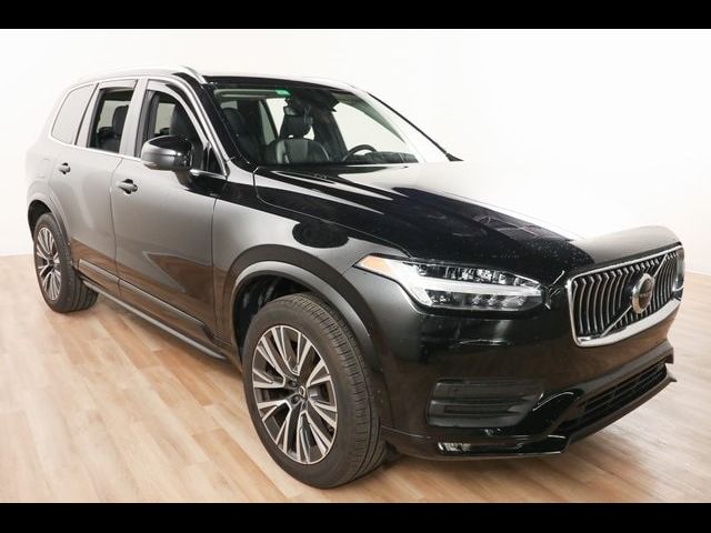 2022 Volvo XC90 Momentum