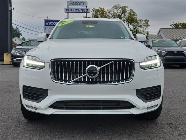 2022 Volvo XC90 Momentum