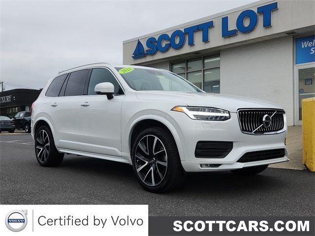 2022 Volvo XC90 Momentum