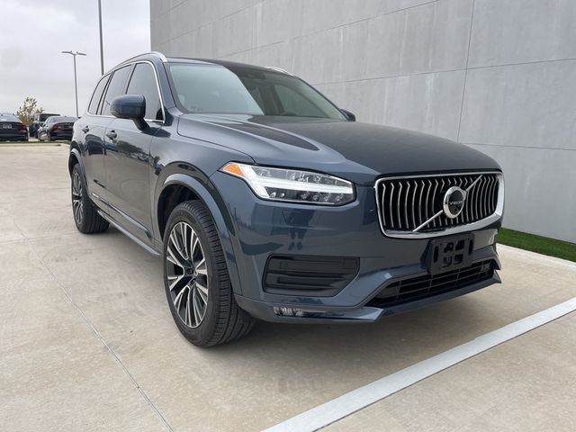 2022 Volvo XC90 Momentum