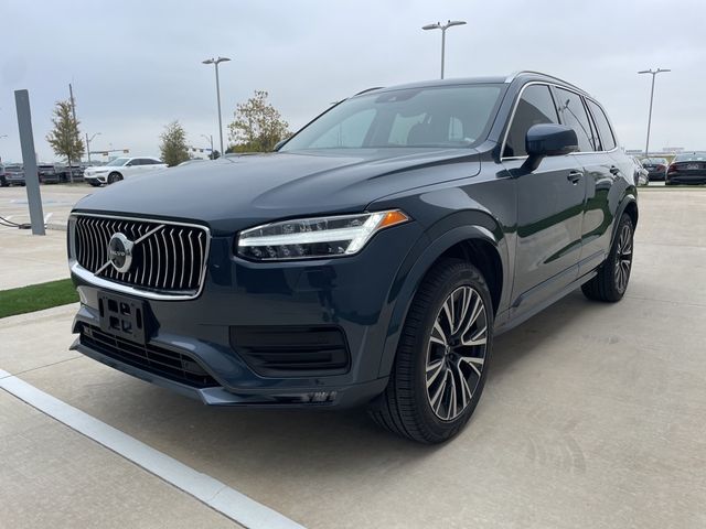 2022 Volvo XC90 Momentum