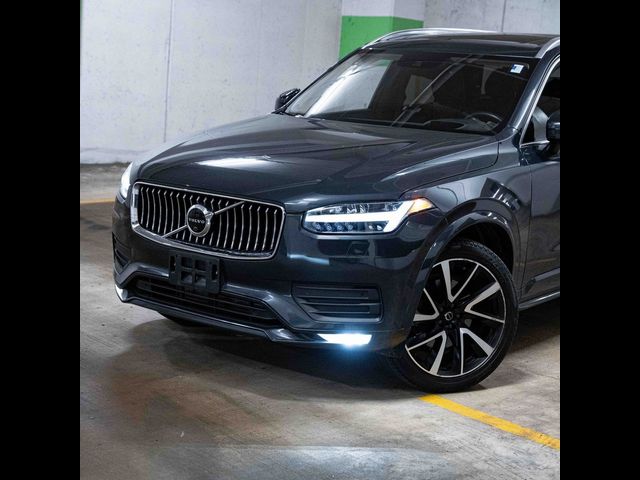 2022 Volvo XC90 Momentum