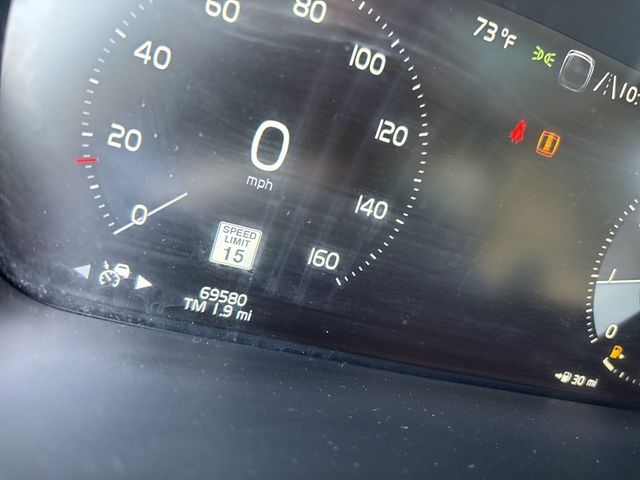 2022 Volvo XC90 Momentum