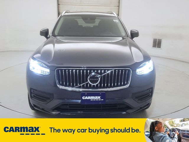 2022 Volvo XC90 Momentum
