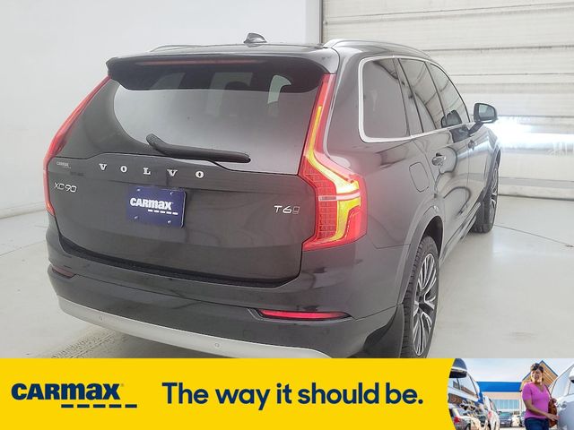 2022 Volvo XC90 Momentum