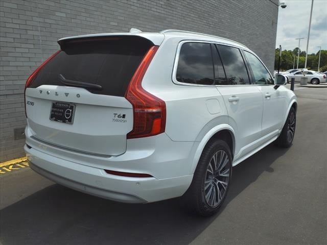 2022 Volvo XC90 Momentum