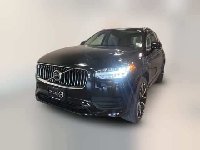 2022 Volvo XC90 Momentum