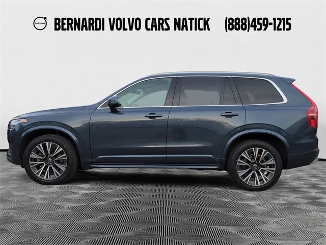 2022 Volvo XC90 Momentum