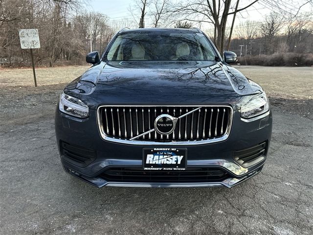 2022 Volvo XC90 Momentum