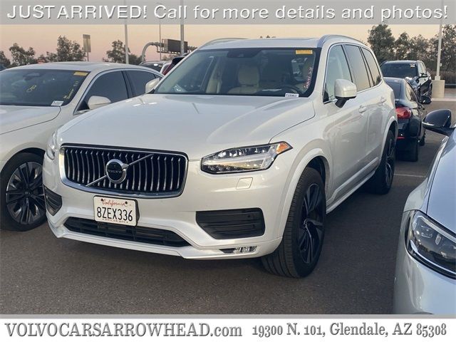 2022 Volvo XC90 Momentum