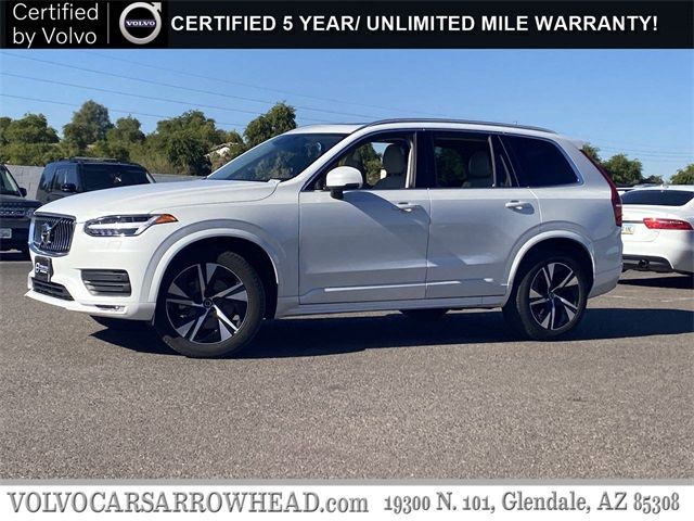 2022 Volvo XC90 Momentum