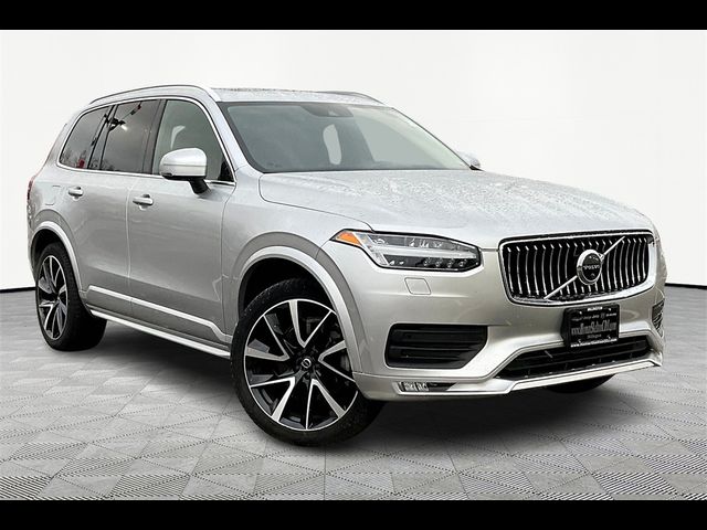 2022 Volvo XC90 Momentum