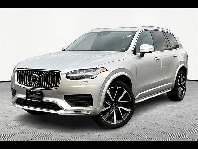 2022 Volvo XC90 Momentum