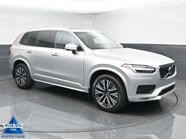 2022 Volvo XC90 Momentum