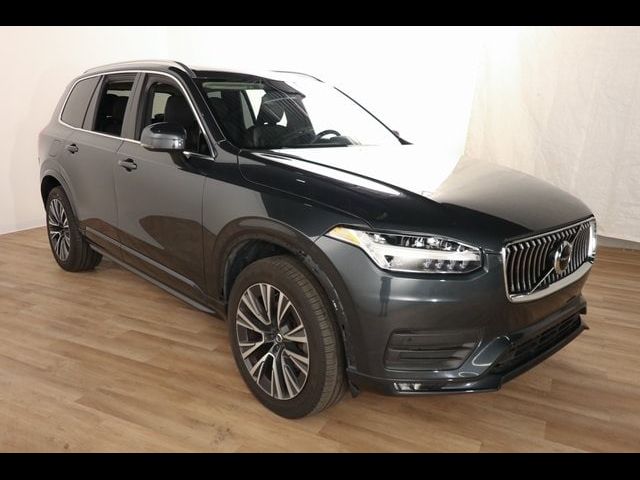 2022 Volvo XC90 Momentum