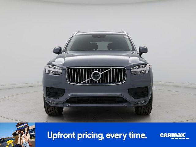 2022 Volvo XC90 Momentum