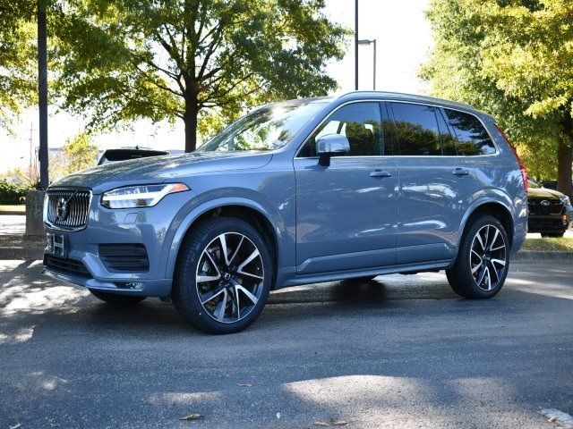 2022 Volvo XC90 Momentum