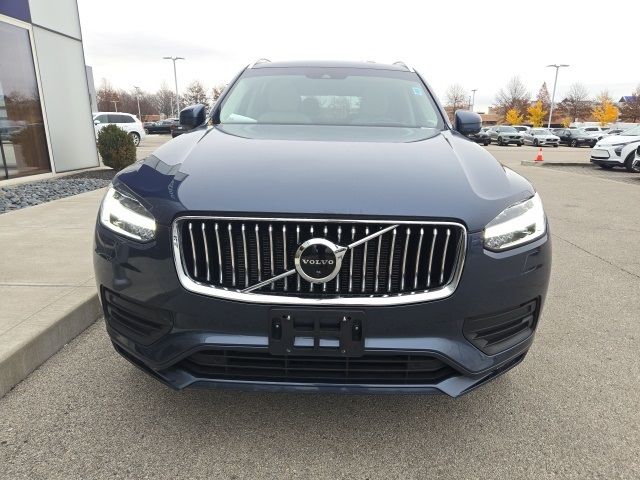 2022 Volvo XC90 Momentum