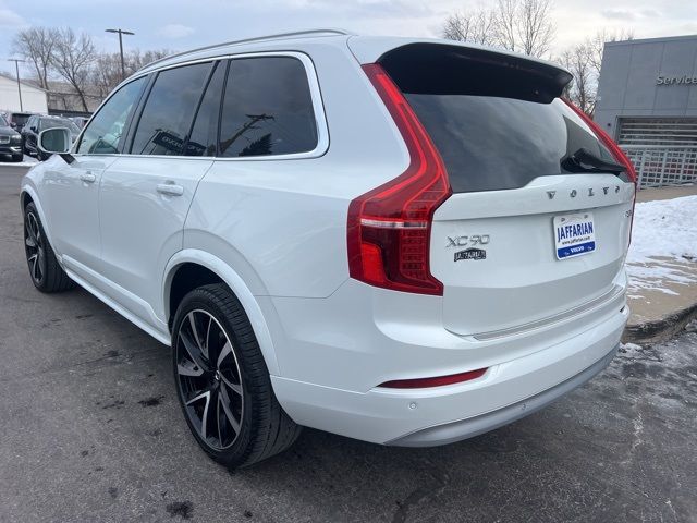 2022 Volvo XC90 Momentum