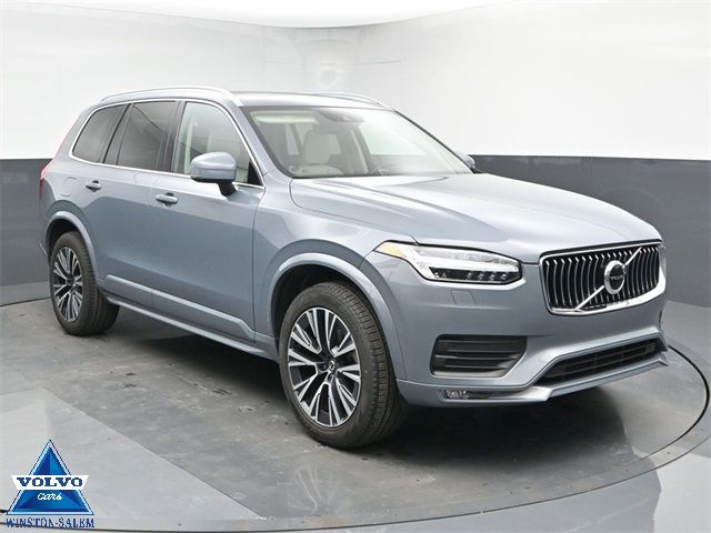 2022 Volvo XC90 Momentum