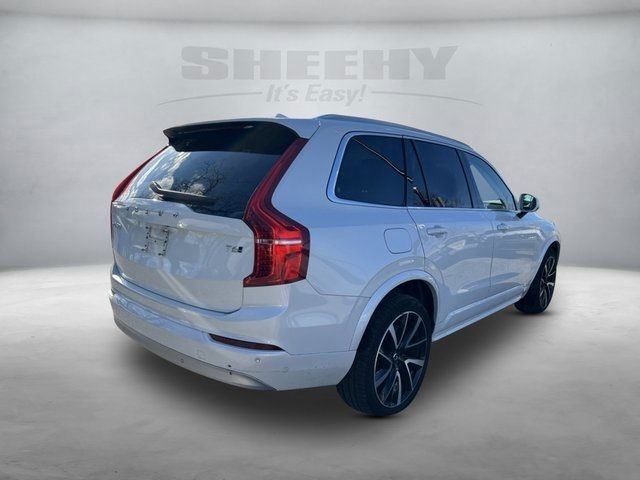 2022 Volvo XC90 Momentum