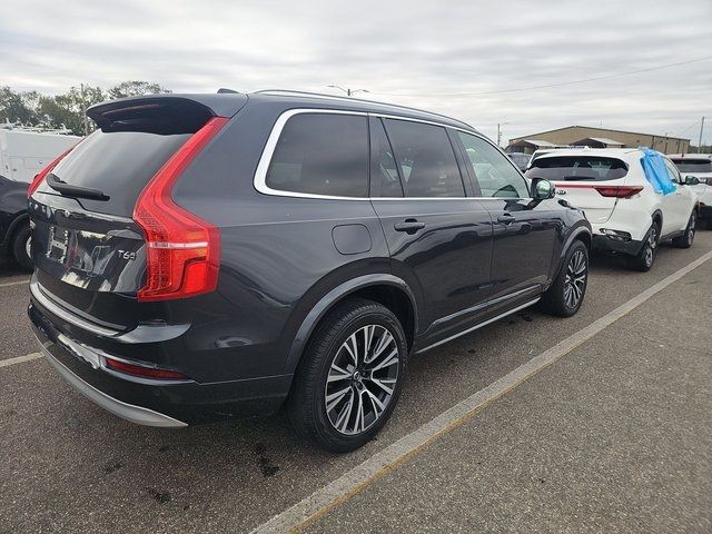 2022 Volvo XC90 Momentum