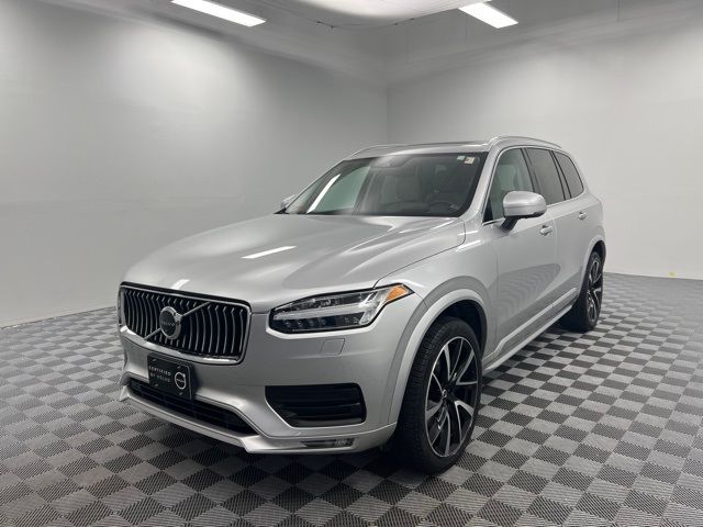 2022 Volvo XC90 Momentum