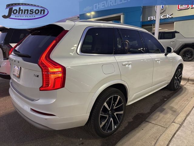 2022 Volvo XC90 Momentum