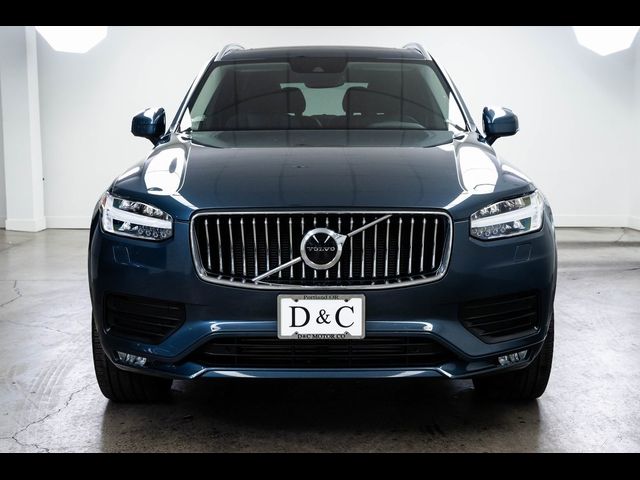 2022 Volvo XC90 Momentum