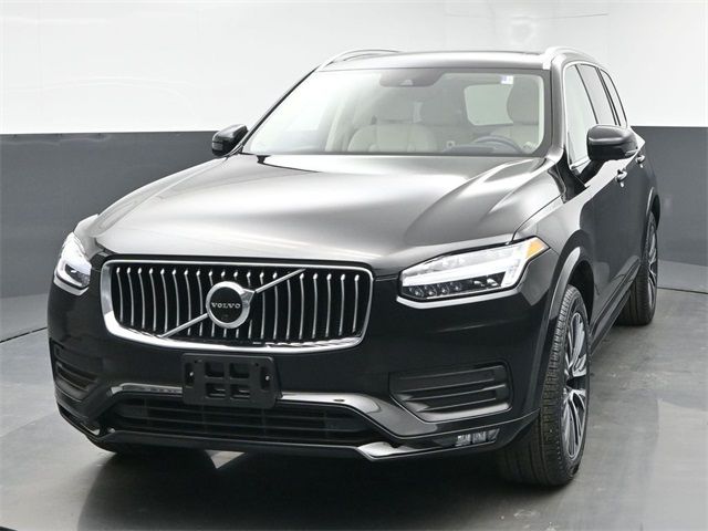 2022 Volvo XC90 Momentum