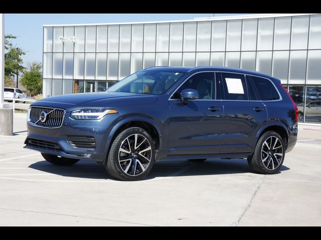 2022 Volvo XC90 Momentum