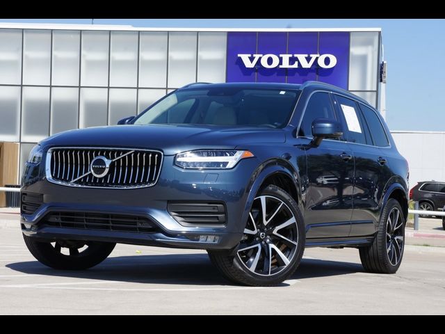 2022 Volvo XC90 Momentum