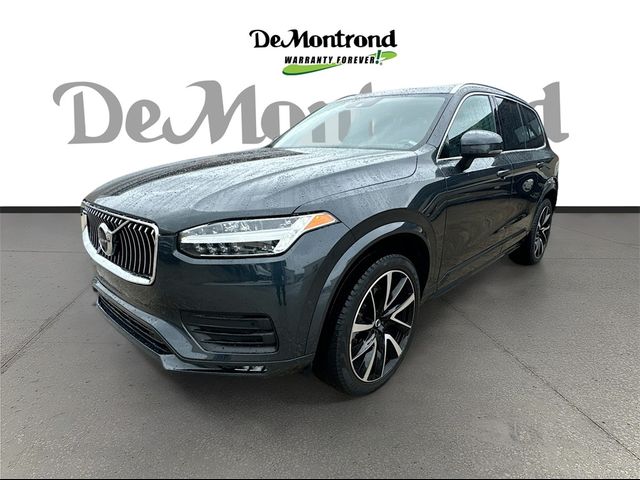 2022 Volvo XC90 Momentum